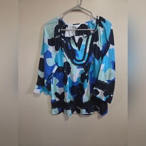 Crown & Ivy Women's XL 3/4 Sleeve Top, Blue Abstract Print, Lace Accents,